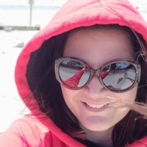 Meet your Posher, Stacey